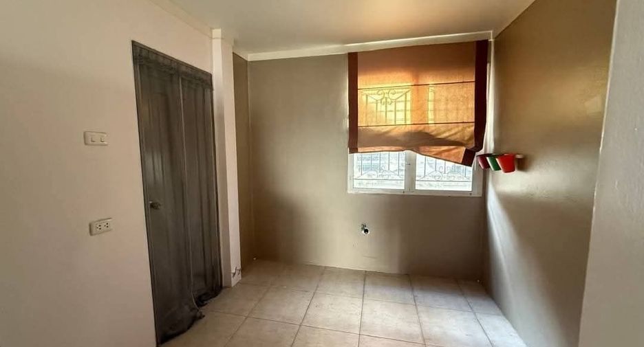 For sale 3 bedrooms house in Si Racha, Chonburi