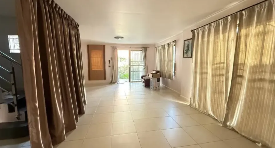 For sale 3 bedrooms house in Si Racha, Chonburi