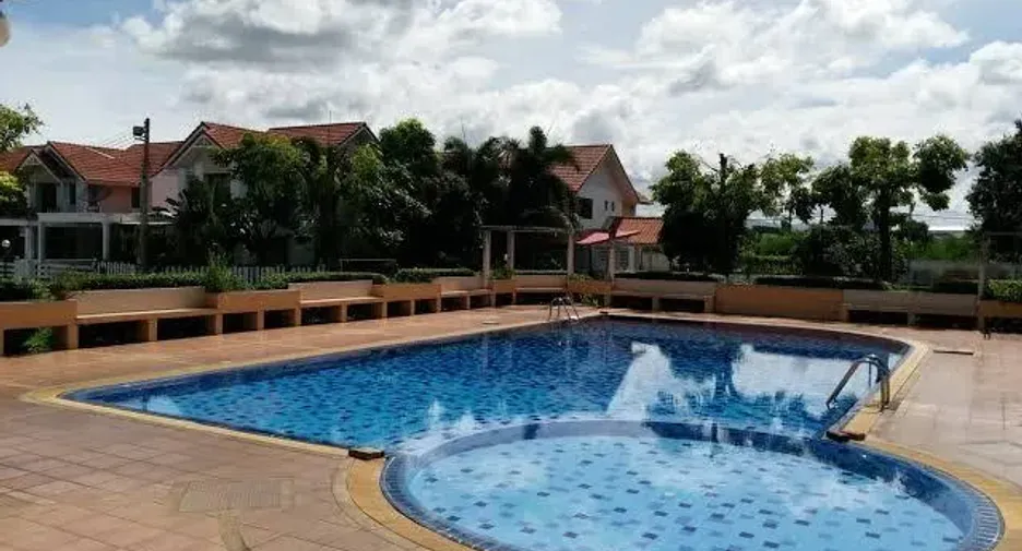 For sale 3 bedrooms house in Si Racha, Chonburi