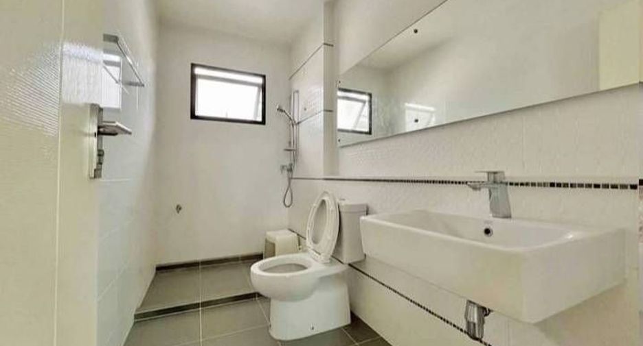 For sale 4 ベッドルーム house in Sai Mai, Bangkok