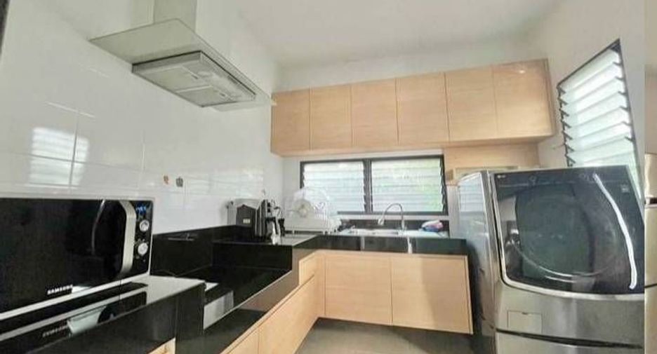 For sale 4 ベッドルーム house in Sai Mai, Bangkok