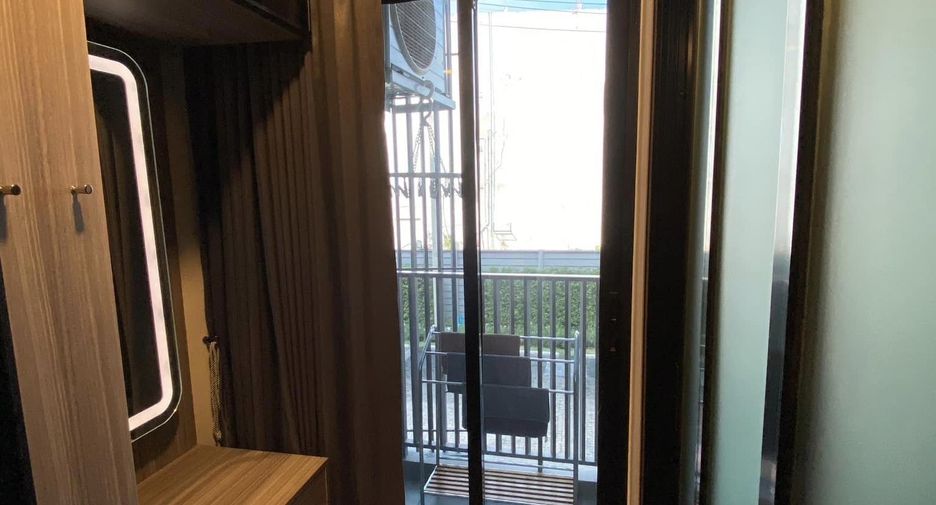 For sale 1 bed condo in Khan Na Yao, Bangkok