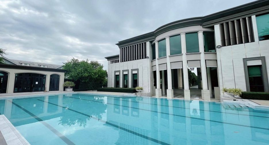 For sale and for rent 4 bedrooms house in Bang Phli, Samut Prakan