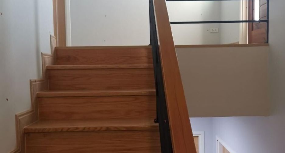 For sale and for rent 6 bedrooms house in Chatuchak, Bangkok
