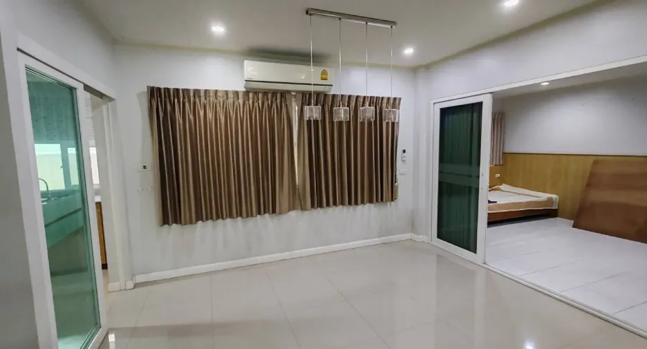 Haus zum Kauf mit 4 Zimmer in Bang Bua Thong, Nonthaburi