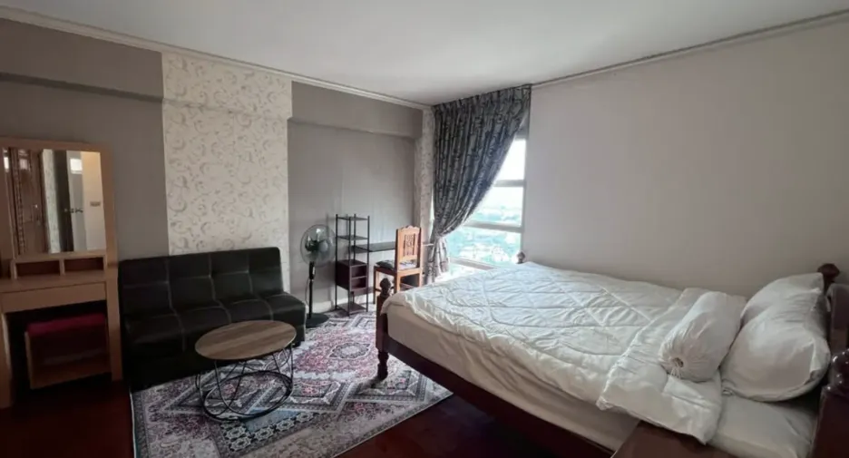 For rent 3 bedrooms condo in Pak Kret, Nonthaburi