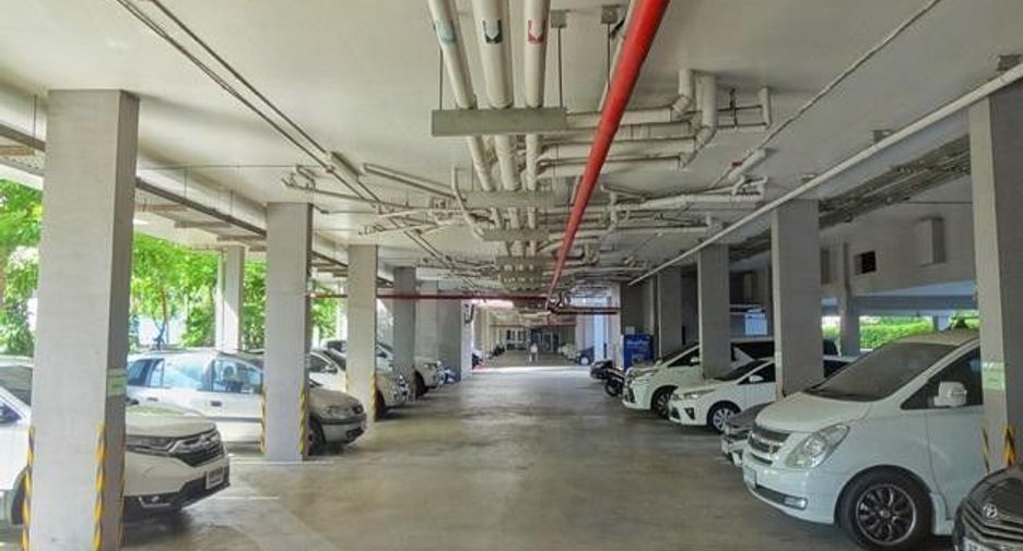 For sale 1 bed condo in Khan Na Yao, Bangkok