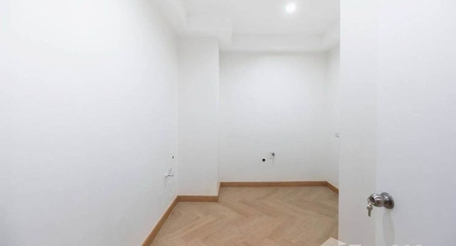 For sale 2 bedrooms condo in Khlong San, Bangkok