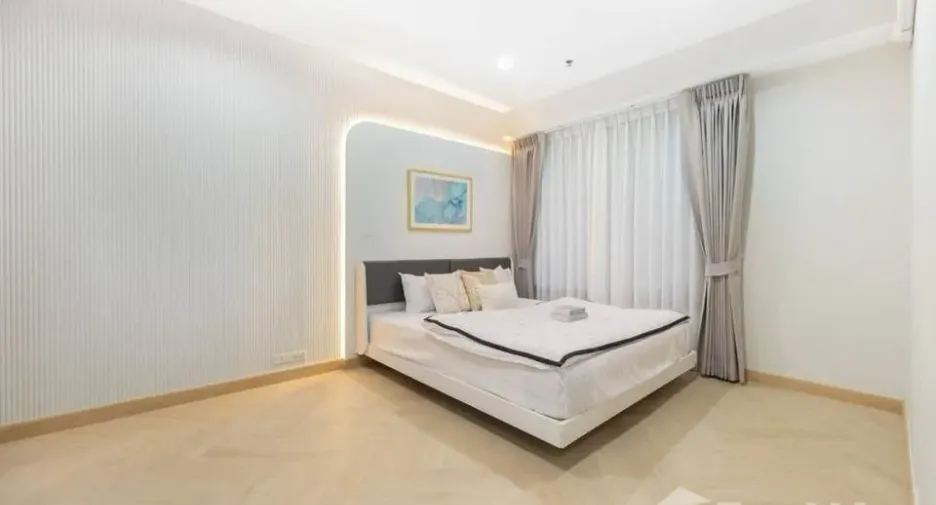 For sale 2 bedrooms condo in Khlong San, Bangkok