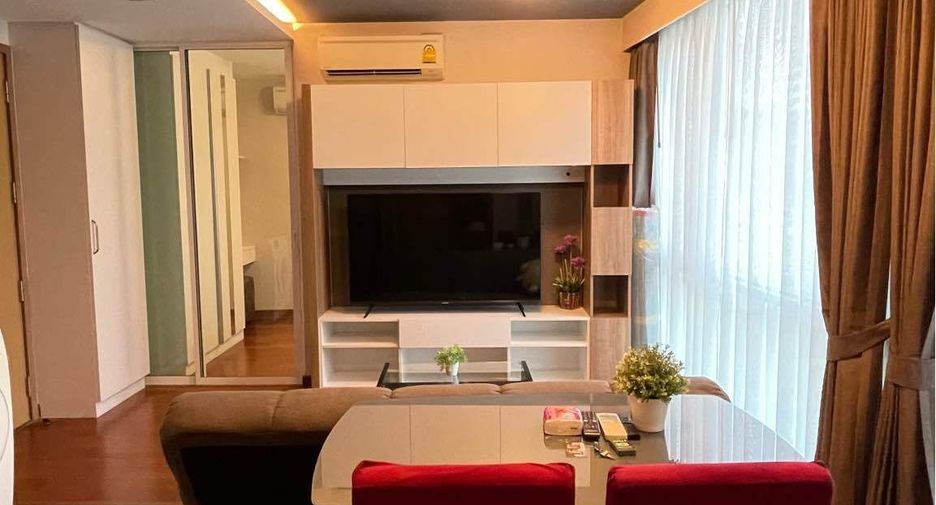 For sale 2 bedrooms condo in Watthana, Bangkok