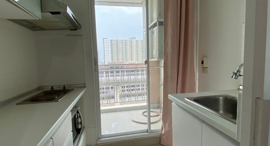 For sale 1 bed condo in Bang Phlat, Bangkok