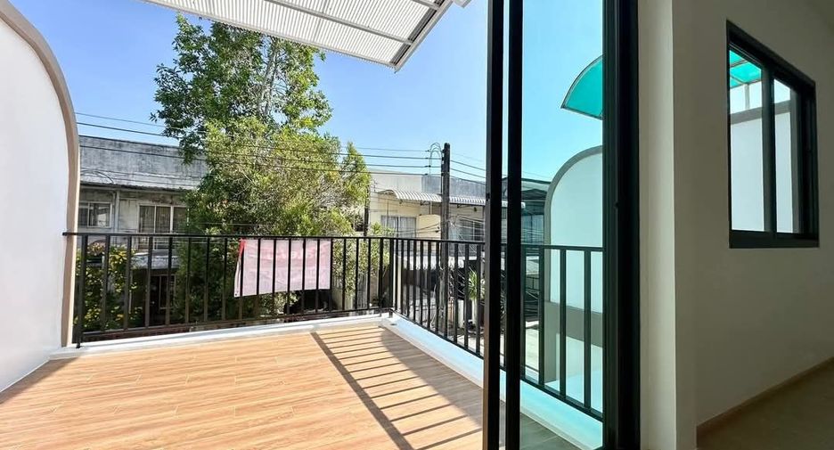 For sale 4 bedrooms house in Thalang, Phuket