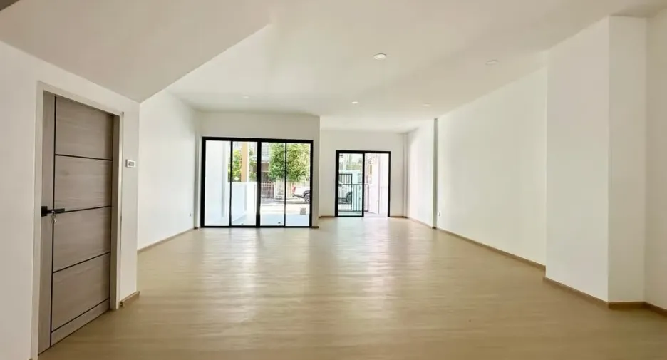 For sale 4 bedrooms house in Thalang, Phuket