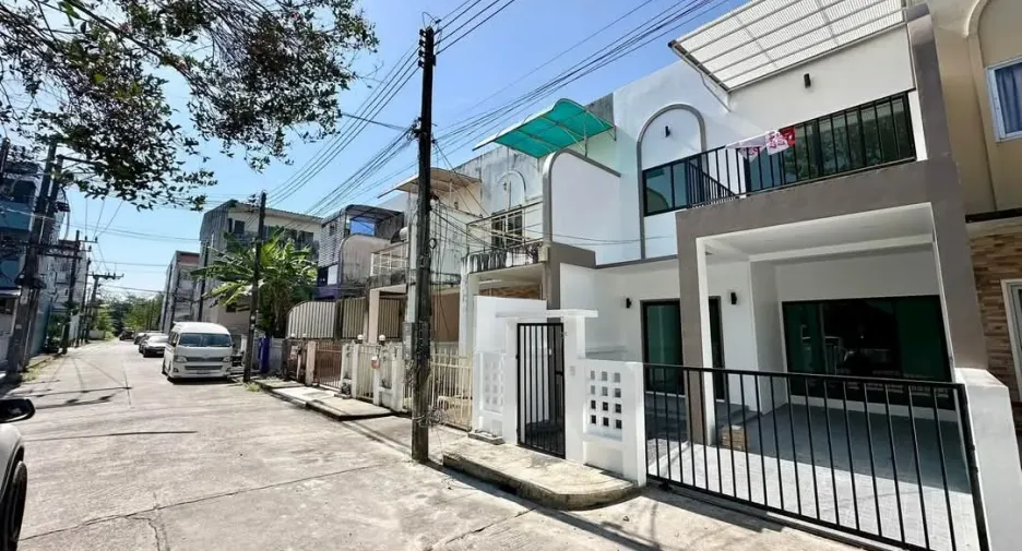 For sale 4 bedrooms house in Thalang, Phuket
