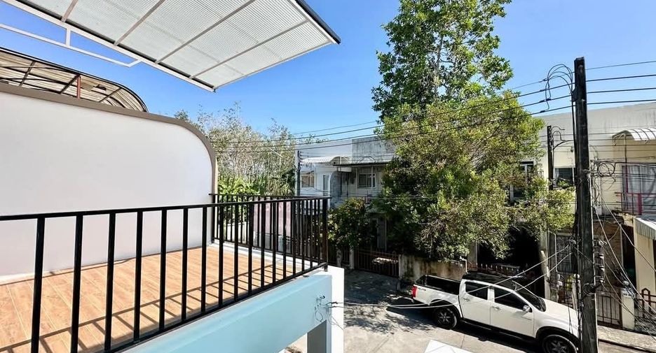 For sale 4 bedrooms house in Thalang, Phuket