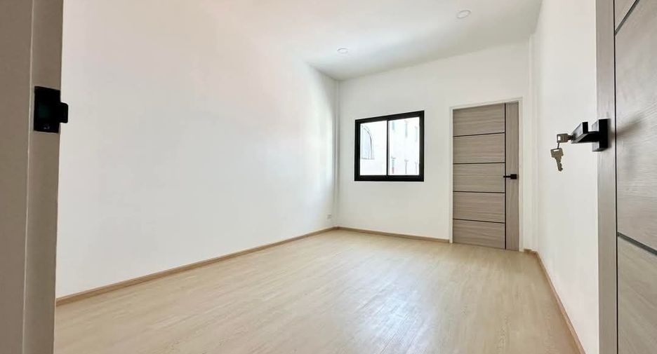 For sale 4 bedrooms house in Thalang, Phuket
