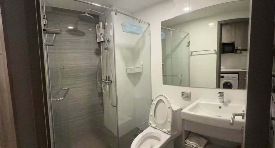 For sale 1 bed condo in Mueang Samut Prakan, Samut Prakan