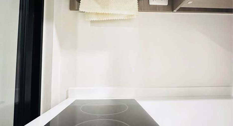 For sale 1 bed condo in Mueang Samut Prakan, Samut Prakan