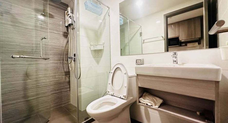 For sale 1 Beds condo in Mueang Samut Prakan, Samut Prakan