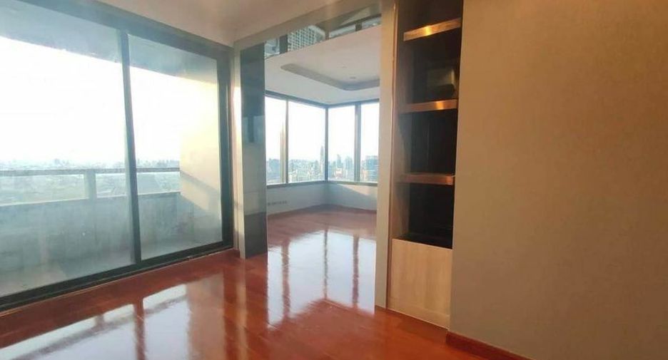 For sale and for rent 3 bedrooms condo in Bang Rak, Bangkok