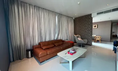 For sale 3 ベッドルーム condo in Sathon, Bangkok
