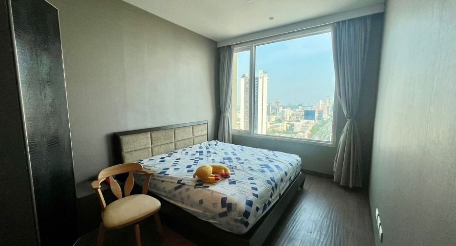 For sale 3 bedrooms condo in Sathon, Bangkok