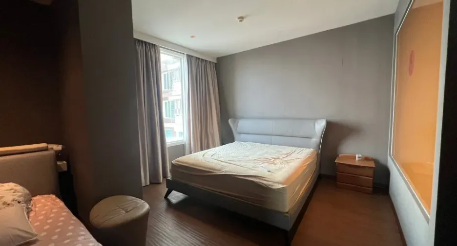 For sale 3 bedrooms condo in Sathon, Bangkok
