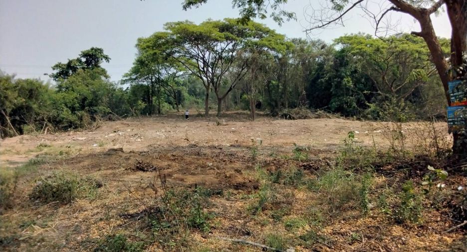 出售 土地 在 Mueang Lampang, Lampang
