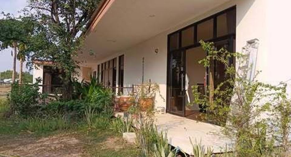 For sale 3 bedrooms villa in Mueang Surin, Surin