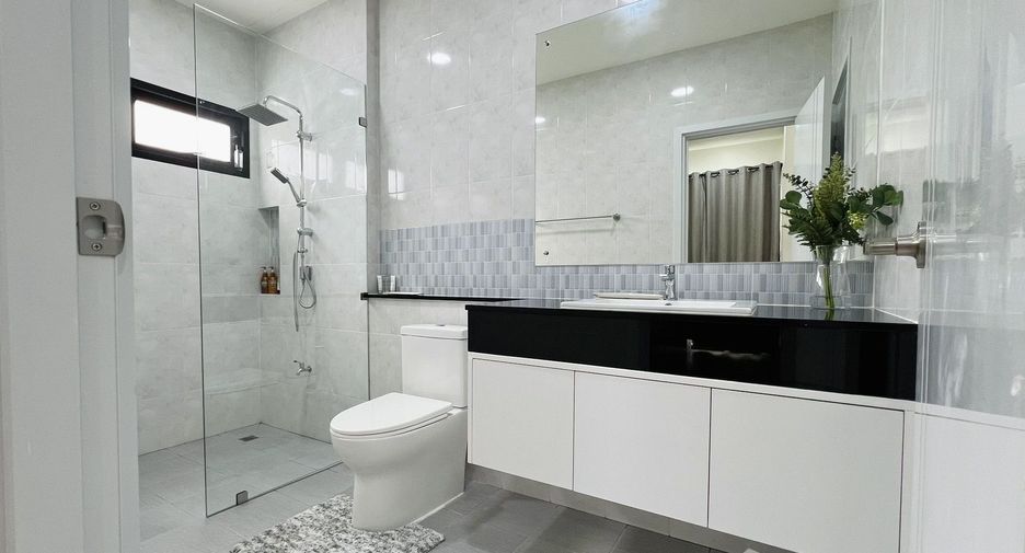 For sale 3 bedrooms villa in Thalang, Phuket