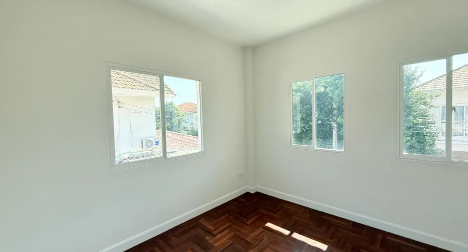 For sale 3 bedrooms house in Bang Bua Thong, Nonthaburi