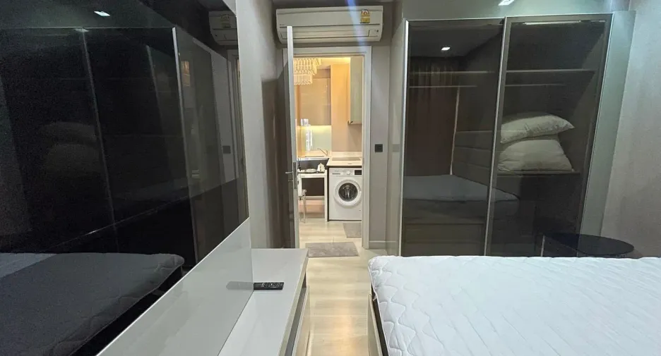 For sale 2 bedrooms condo in Phaya Thai, Bangkok