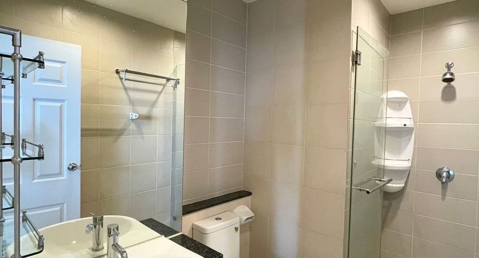 For sale and for rent 2 bedrooms condo in Khlong San, Bangkok