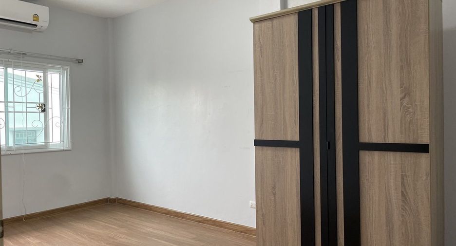 For rent and for sale 3 bedrooms townhouse in Don Mueang, Bangkok