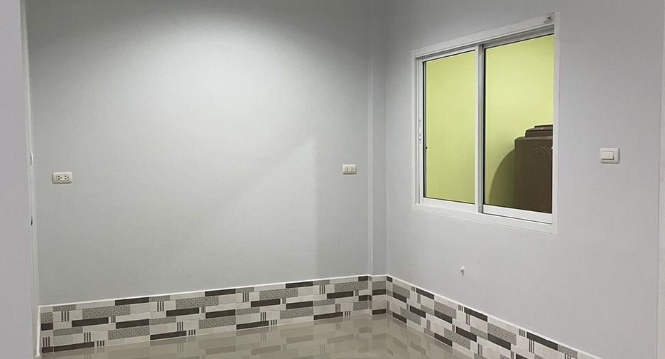 For rent and for sale 3 bedrooms townhouse in Don Mueang, Bangkok