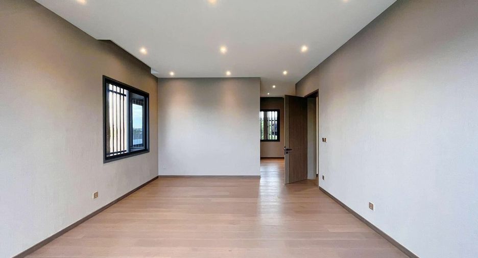 For sale 7 bedrooms house in Bang Phli, Samut Prakan