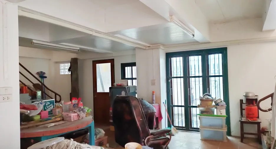 Reihenhaus zum Kauf mit 4 Zimmer in Mueang Phetchaburi, Phetchaburi