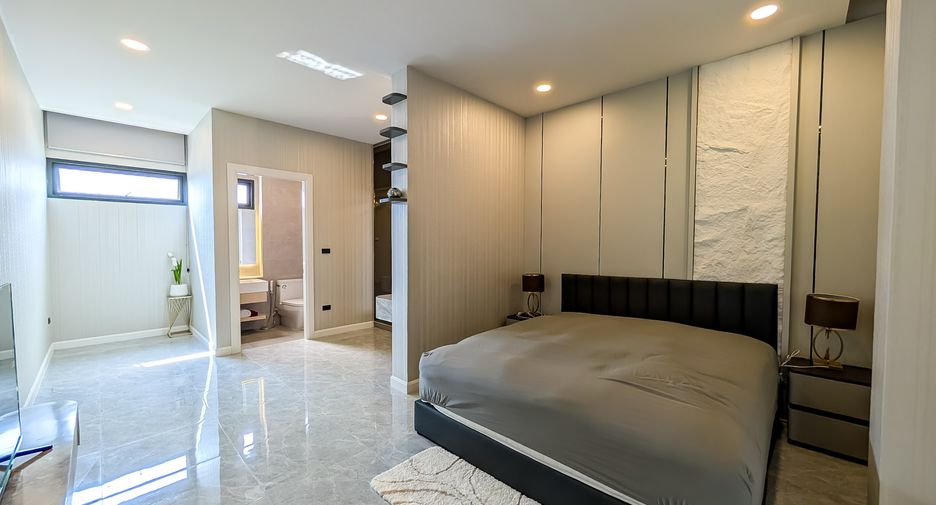 Haus zum Kauf mit 5 Zimmer in Bang Lamung, Chonburi