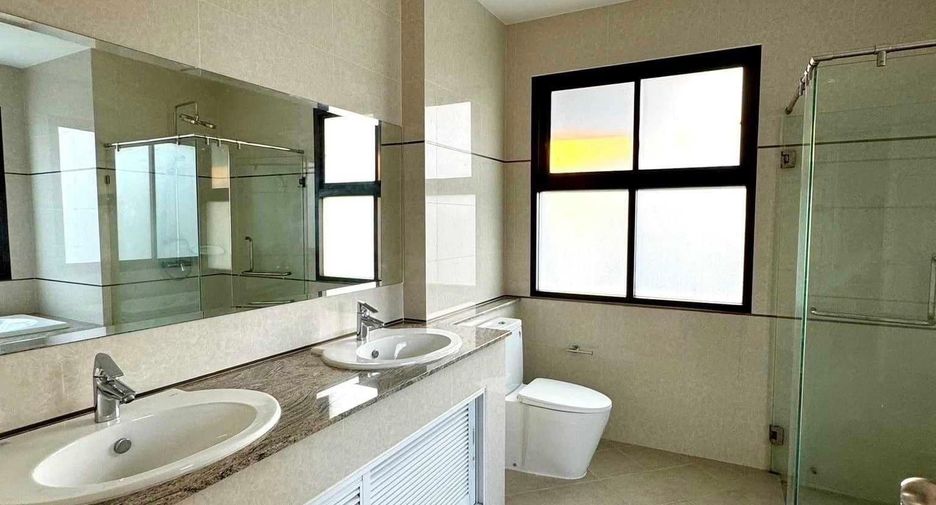 For sale 4 bedrooms house in Nong Khaem, Bangkok