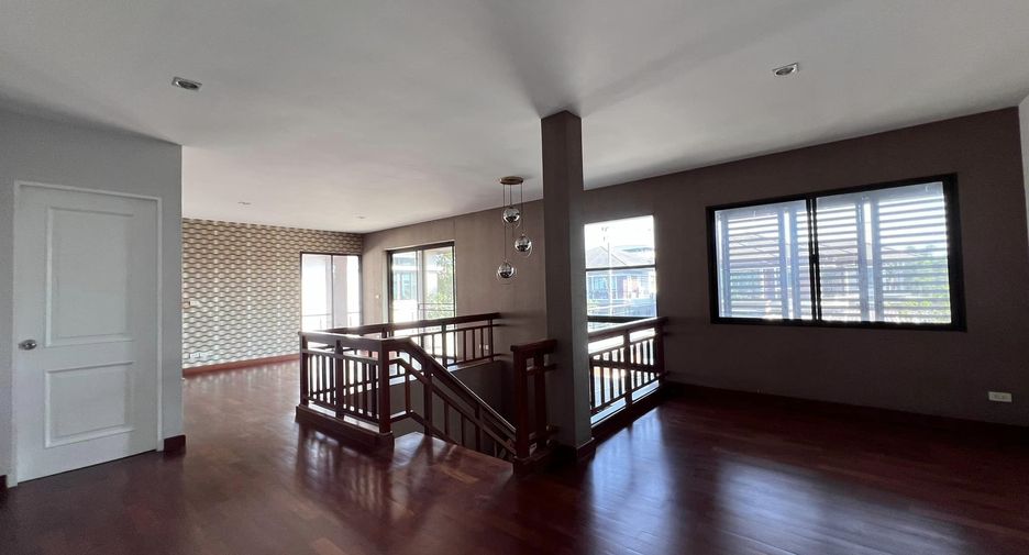 For sale 4 bedrooms house in Nong Khaem, Bangkok