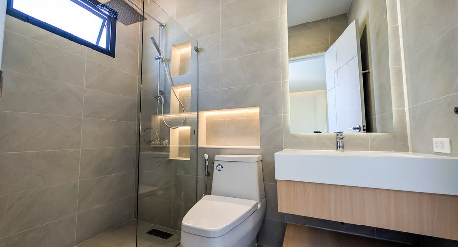 For sale 5 ベッドルーム house in Bang Lamung, Chonburi