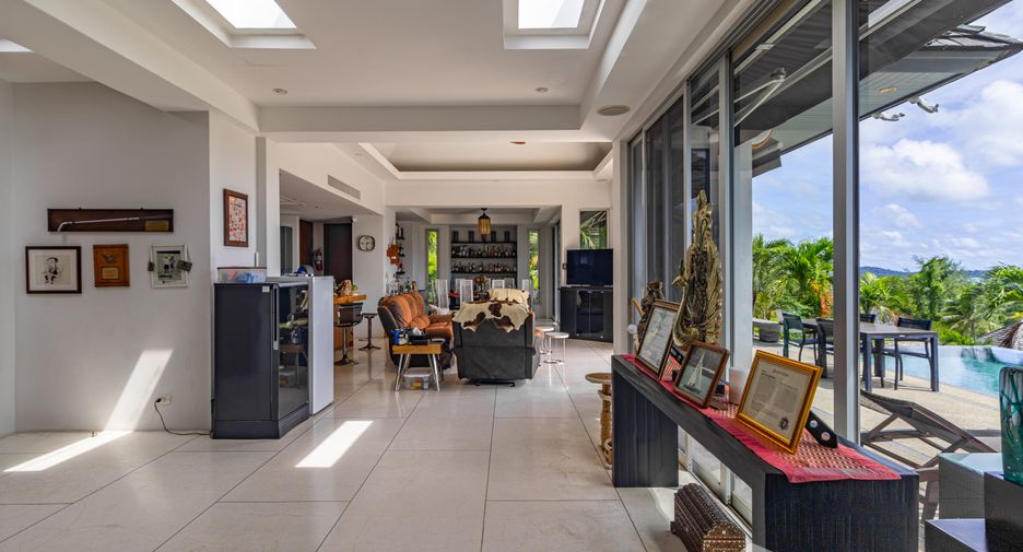 For sale and for rent 5 bedrooms villa in Thalang, Phuket