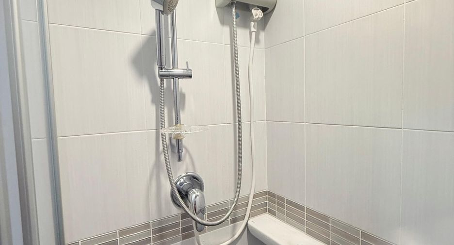 For sale 1 bed condo in Huai Khwang, Bangkok