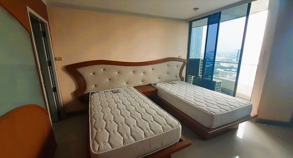 For sale 2 bedrooms condo in Watthana, Bangkok