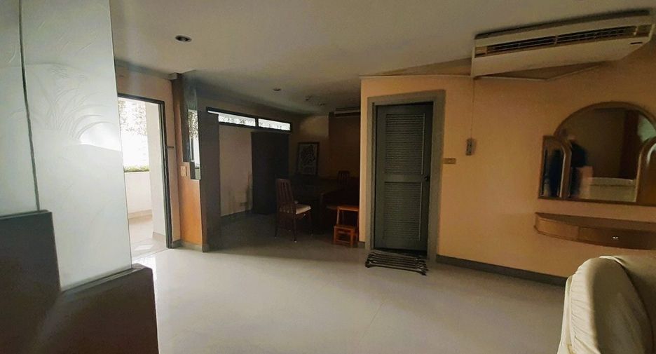 For sale 2 bedrooms condo in Watthana, Bangkok