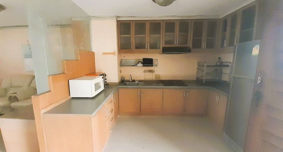 For sale 2 bedrooms condo in Watthana, Bangkok