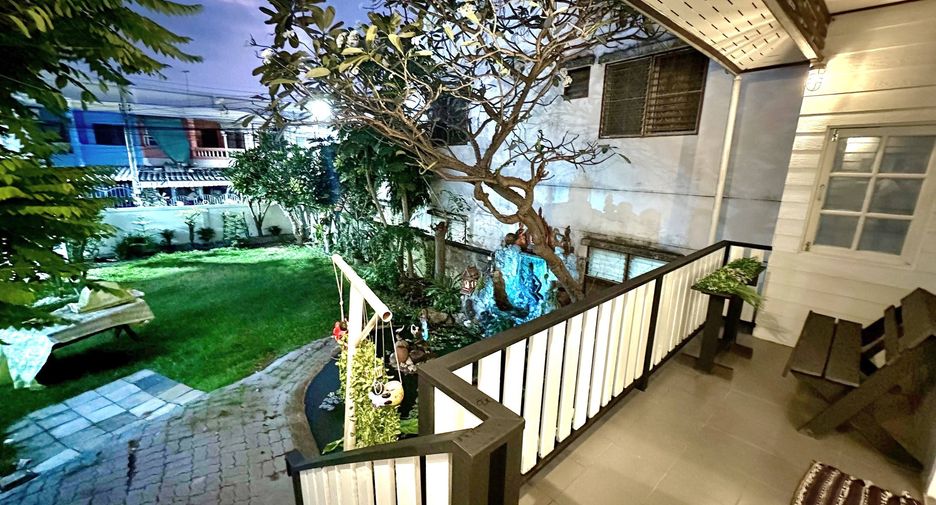 Casa en alquiler de 3 habitaciones en Bang Lamung, Chonburi
