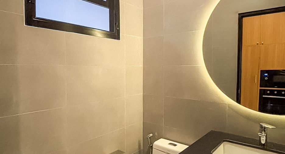 Haus zur Miete mit 3 Zimmer in Bang Lamung, Chonburi