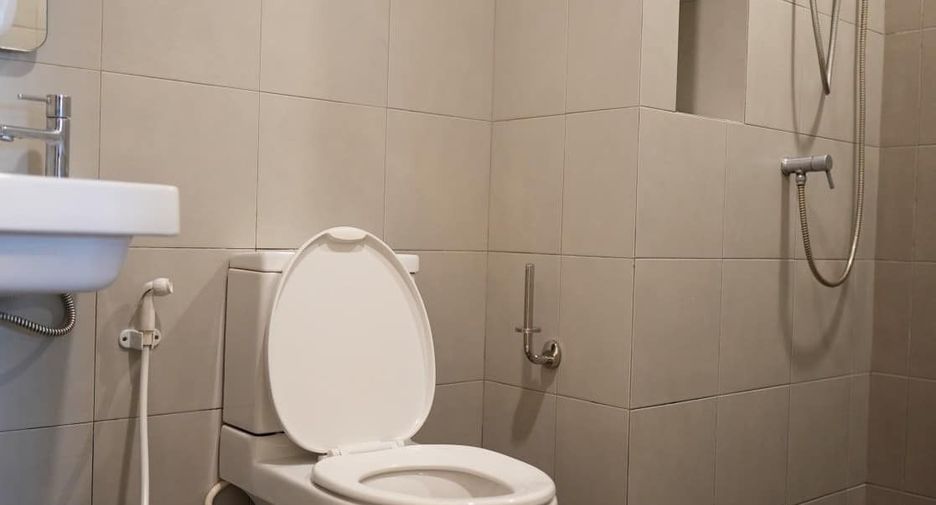 À vendre 1 chambre condo à Bang Na, Bangkok