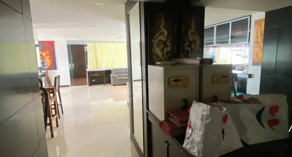 For rent 3 bedrooms apartment in Mueang Phuket, Phuket